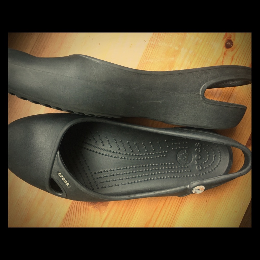 Like new black Croc Slingback Gem shoes. Size 11